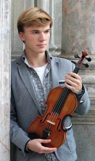 Yury Revich © Kay Mori