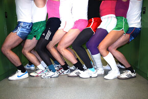 Vergiss dich! - Ein Hysterienspiel für zehn Sporthosen