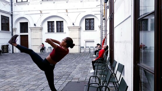 STEPS ON STONES © Elena Luptak
