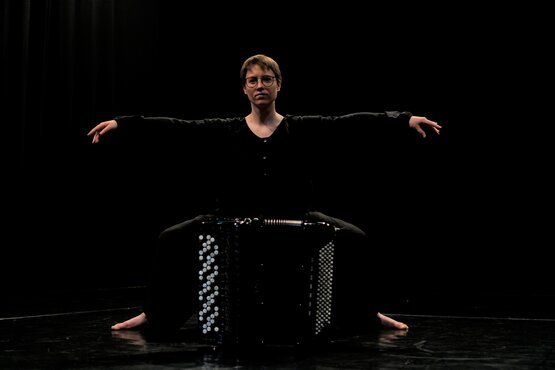 Elisabeth Müller, Akkordeon. Foto © Edith van den Elzen