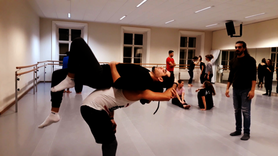 Dance in Change © Elena Lupták