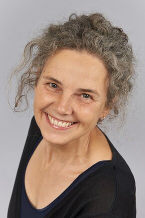 Univ.-Prof.<sup>in</sup> Mag.<sup>a</sup> Eva Tacha-Breitling