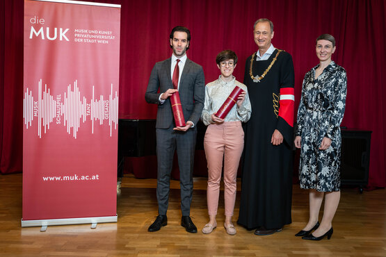 Philipp Dornauer und Irene Delgado-Jiménez mit Andreas Mailath-Pokorny und Rosemarie Brucher © Rudi Fröse