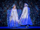 Jil Clesse (Bianca Maria Sforza), Reinwald Kranner (Maximilian I.) © Tiroler Landestheater 