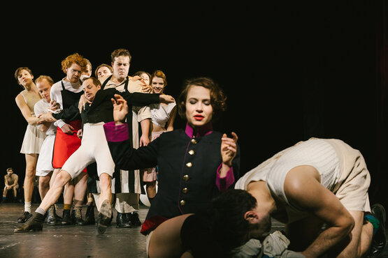 Radetzkymarsch ©MarcellaRuiz-Cruz | Burgtheater