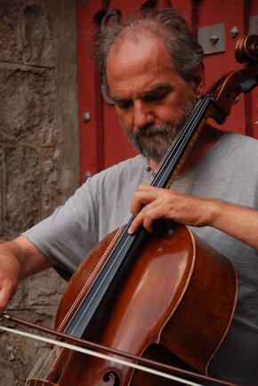 Erasmus-Masterclass Violoncello mit Antonio Mostacci (Conservatorio di Musica Giovan Battista Martini, Bologna)