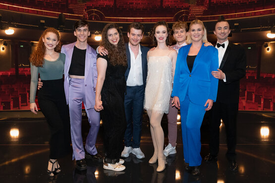 v.l.n.r.: Victoria Sedlacek, Fabian Koller, Bianca Basler, Benedikt Solle, Ann-Charlotte Wittmann, Cedric Schröter, Marlene Fröhlich, Janik Oelsch © Stefanie J. Steindl