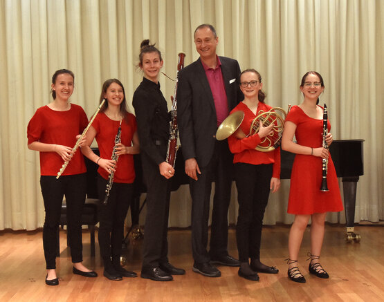 Rektor Andreas Mailath-Pokorny mit dem  Ensemble „Wiener Pfiff“ © Jasmine Bannauer